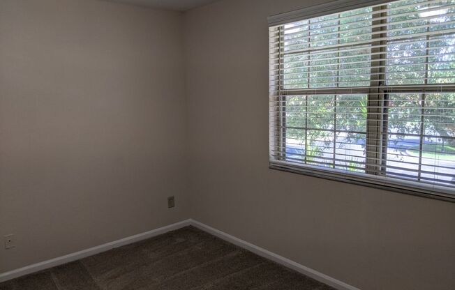 2 beds, 1.5 baths, 1,030 sqft, $1,950, Unit 067