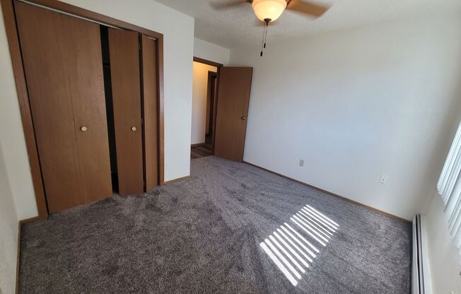 2 beds, 1 bath, 1,120 sqft, $850, Unit 822