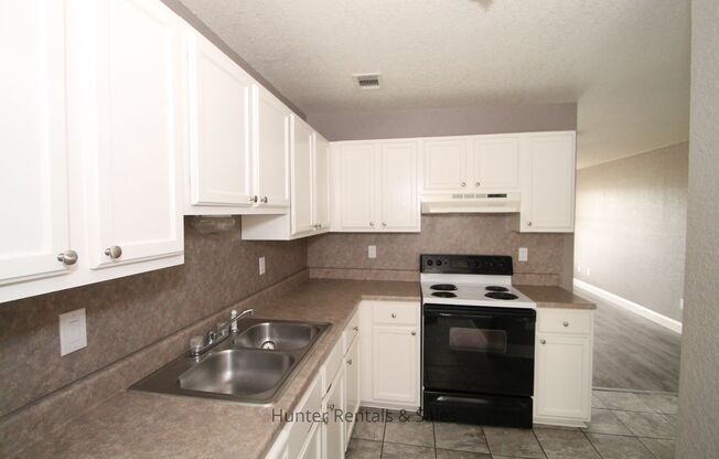 2 beds, 1.5 baths, $850, Unit Unit C