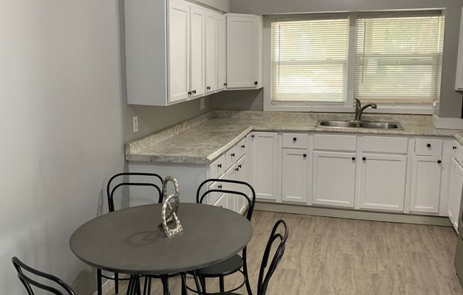 1657 Minnehaha Ave E