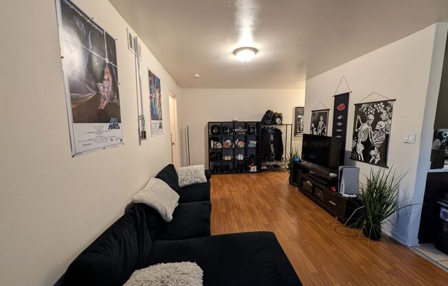 1 bed, 1 bath, 750 sqft, $1,595, Unit 1111H-404