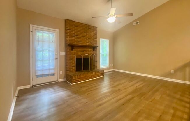 Mint Hill ranch - 3 bed, 2 bath with large fenced backyard
