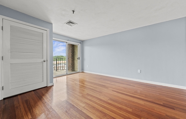 230 Willard St