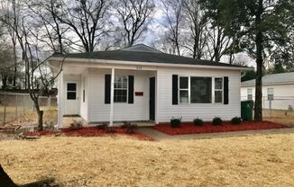 Must see this Adorable 3 bedroom 1 bath home in a Cu Da Sac. Conveniently close to Uptown, NODA, and Southend