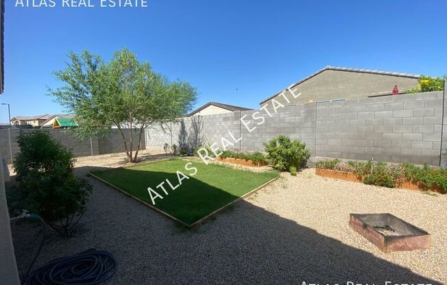 3 beds, 2 baths, 2,004 sqft, $2,300