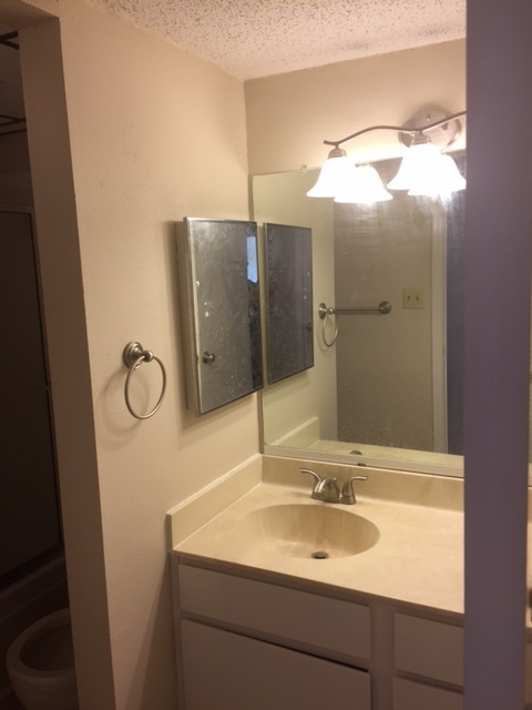 1 bed, 1 bath, $1,225