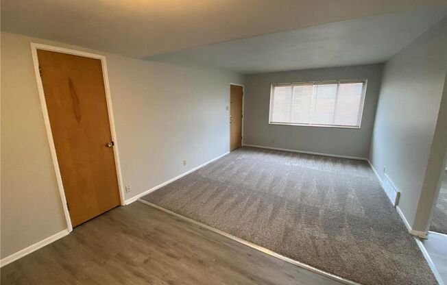 2 beds, 1 bath, 750 sqft, $965