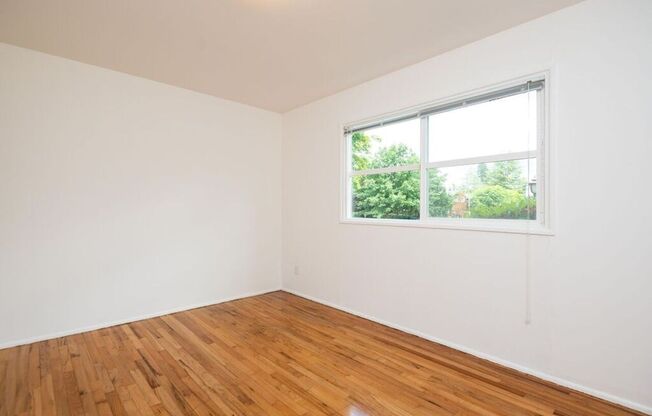 2 beds, 1 bath, 801 sqft, $1,749, Unit 3030-11