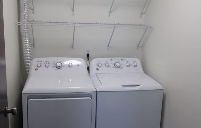 2 beds, 2 baths, $2,295, Unit 309