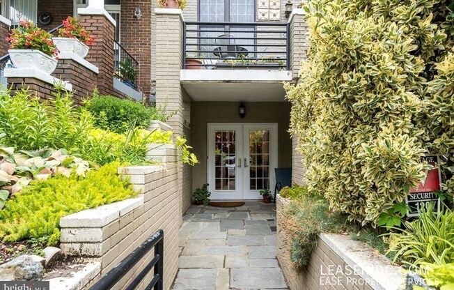 1207 Columbia Rd NW