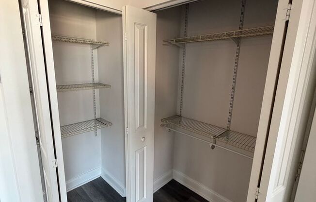 1 bed, 1 bath, 360 sqft, $1,260, Unit 512