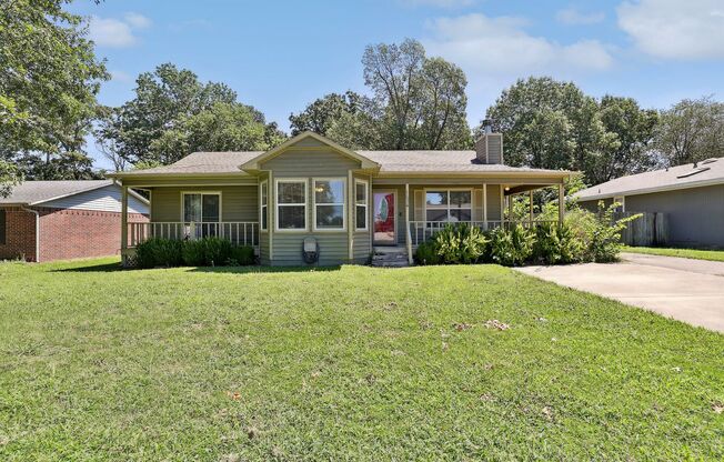 READY FOR MOVE IN! 3/ 2 Home for Rent