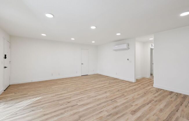 2 beds, 2 baths, 975 sqft, $2,722, Unit 110