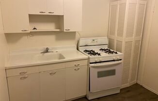 1 bed, 1 bath, 520 sqft, $1,250, Unit H