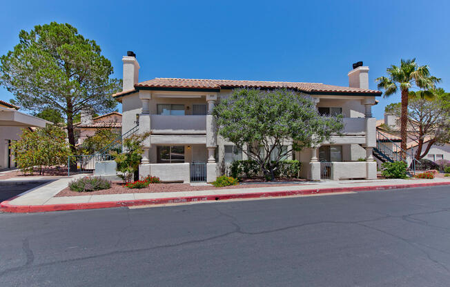 1ST FLOOR CONDO CLOSE TO SUMMERLIN