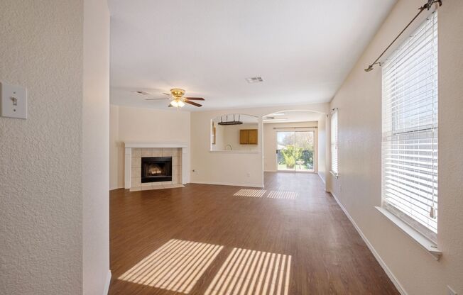 Delightful & Convenient 3 Bedroom, 2 Bath Home in Pflugerville