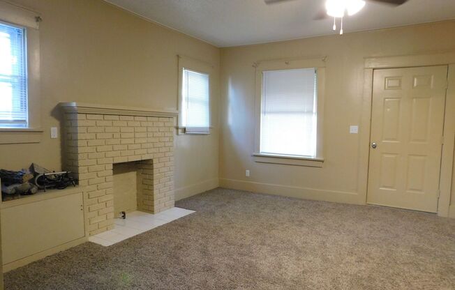 3 beds, 1 bath, $850