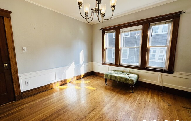 12 SAINT PETER ST