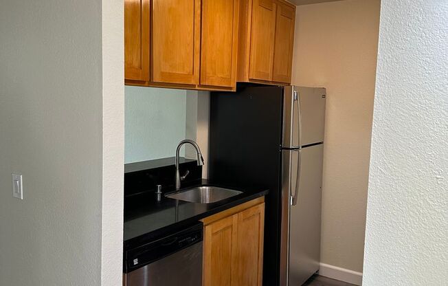 2 beds, 1.5 baths, 850 sqft, $2,095, Unit 146