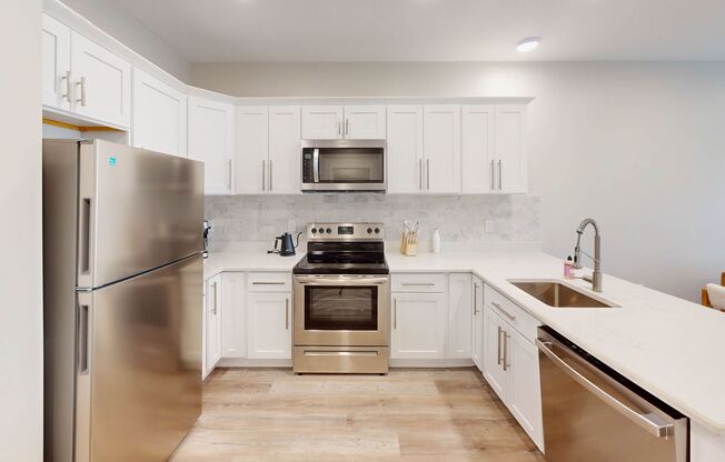 2 beds, 1 bath, 719 sqft, $2,750, Unit 212