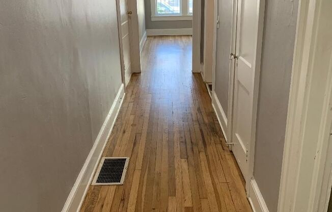 1 bed, 1 bath, 800 sqft, $1,675, Unit 443-8