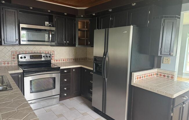 141 NW 72ND WAY PEMBROKE PINES, FL 33024