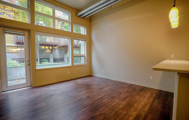 Studio, 1 bath, 799 sqft, $2,195, Unit 106