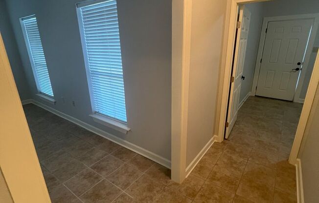 2 beds, 1 bath, $1,425