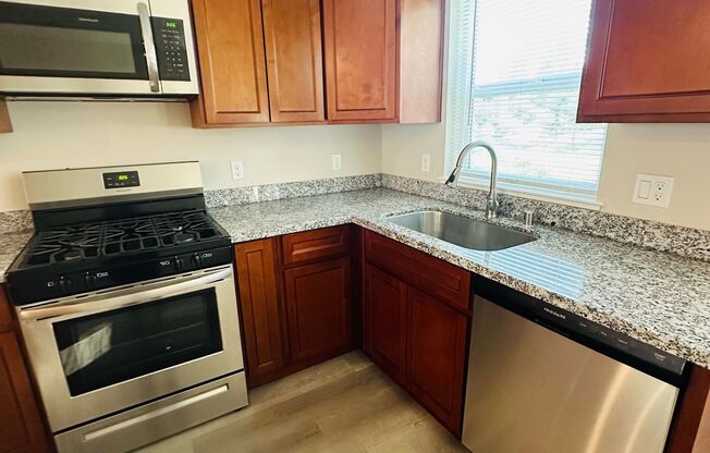 Courtside Apartments