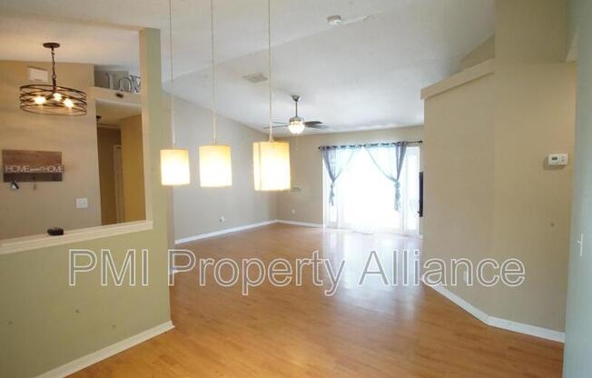 12111 GOLDENSTAR LN