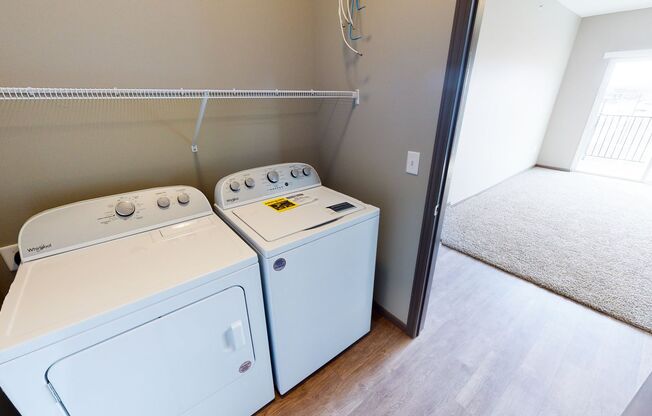 2 beds, 1 bath, 914 sqft, $1,030, Unit 321-2201