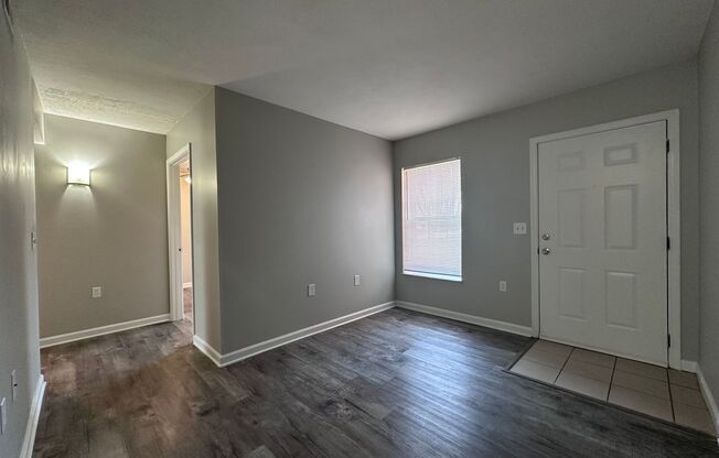 2 beds, 1 bath, 850 sqft, $1,298, Unit Sharp Lane-23