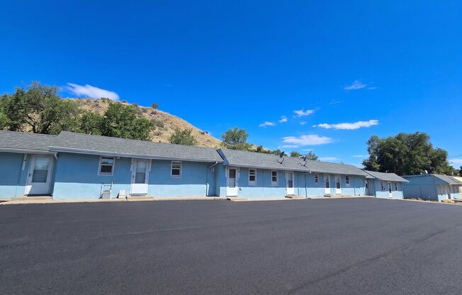 Hillside Apartments | Studio, 1 & 3 Bedroom Homes Near Downtown Pueblo!