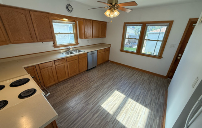 Caleb Hyatt - Tenant Placement