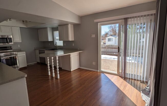 3 beds, 1 bath, $1,995, Unit #A