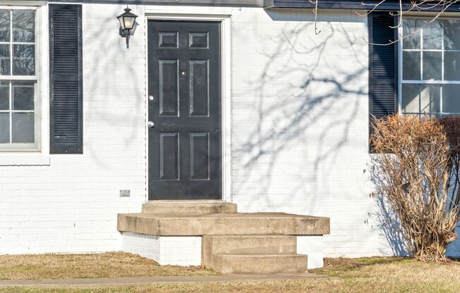 3 Bedroom Dog Friendly Home For Rent!