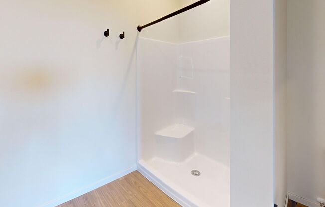 2 beds, 2 baths, 1,090 sqft, $1,695, Unit 1621-532