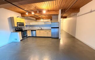 1 bed, 1 bath, $2,100, Unit # 216