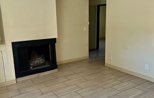 6636 DUBLIN LOOP W