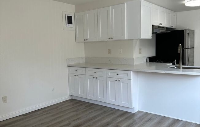 1 bed, 1 bath, $1,925, Unit 4