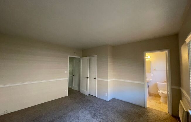 1 bed, 1 bath, $1,600, Unit 10
