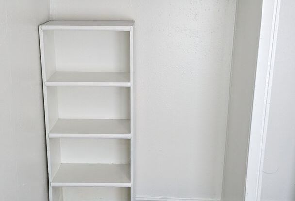 3 beds, 2 baths, 850 sqft, $1,295, Unit #3