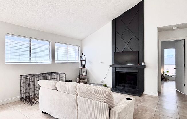 Fantastic 4 bedroom home with a 1 car garage and driveway space for additional car! Backyard and updated home!