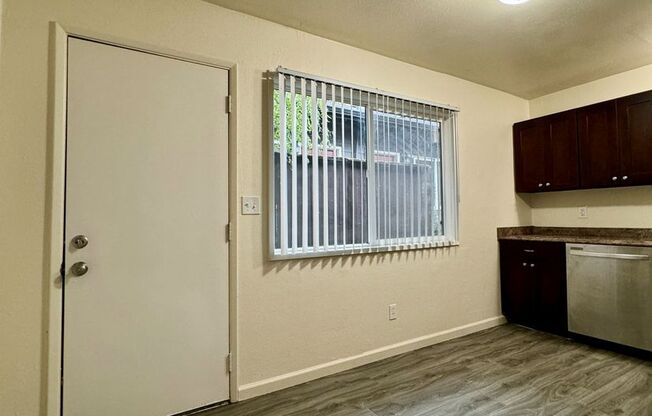 2 beds, 1 bath, $1,599