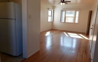 2 beds, 1 bath, $2,280, Unit 4353