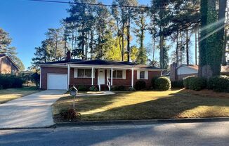 3BD/2BA Brick Ranch on Quiet Cul-de-Sac in Great Neck Neighborhood!