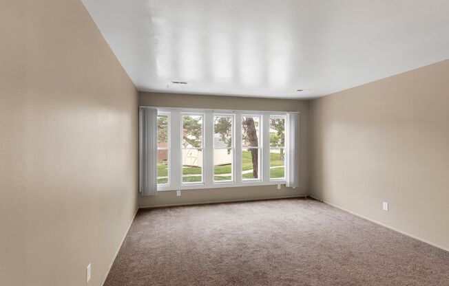 3 beds, 2 baths, 1,026 sqft, $1,450