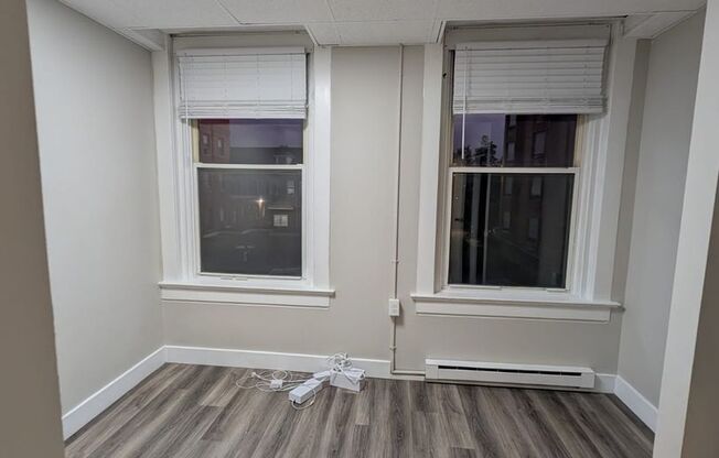 1 bed, 1 bath, 500 sqft, $900, Unit 435