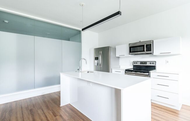 1 bed, 1 bath, 764 sqft, $1,743, Unit GL-15