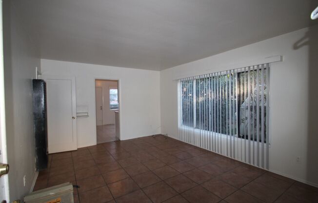 2 beds, 1 bath, 700 sqft, $2,795, Unit 849 Felspar St